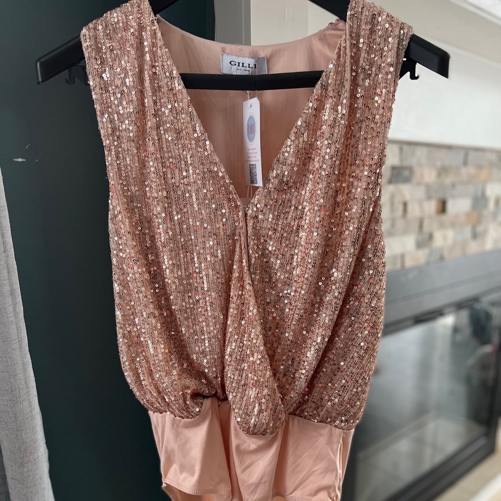 Champagne sleeveless sequined bodysuit